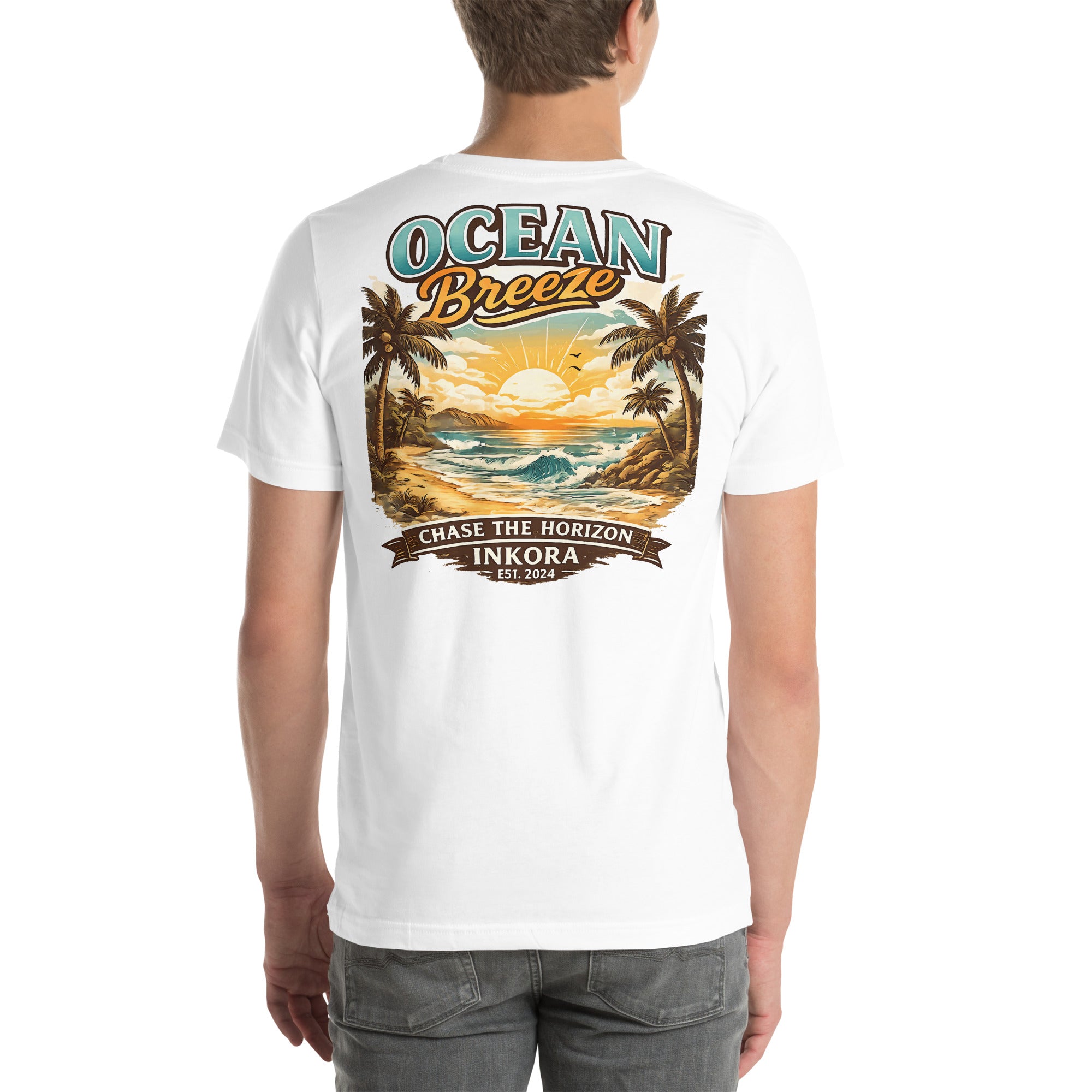 Dos du t-shirt INKORA Ocean Breeze avec illustration inspirée de l'océan et du coucher de soleil.
